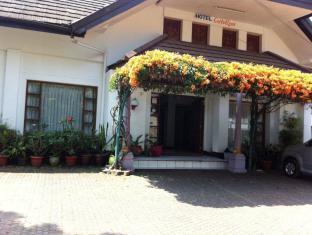 Catellya Guest House Cipaku บันดุง ภายนอก รูปภาพ